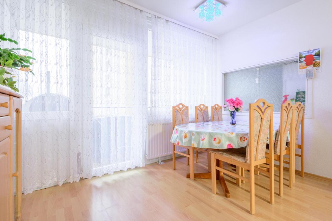Anyroomdirect Private Apartments In Laatzen Near Hannover Exhibition Room Agency Kültér fotó