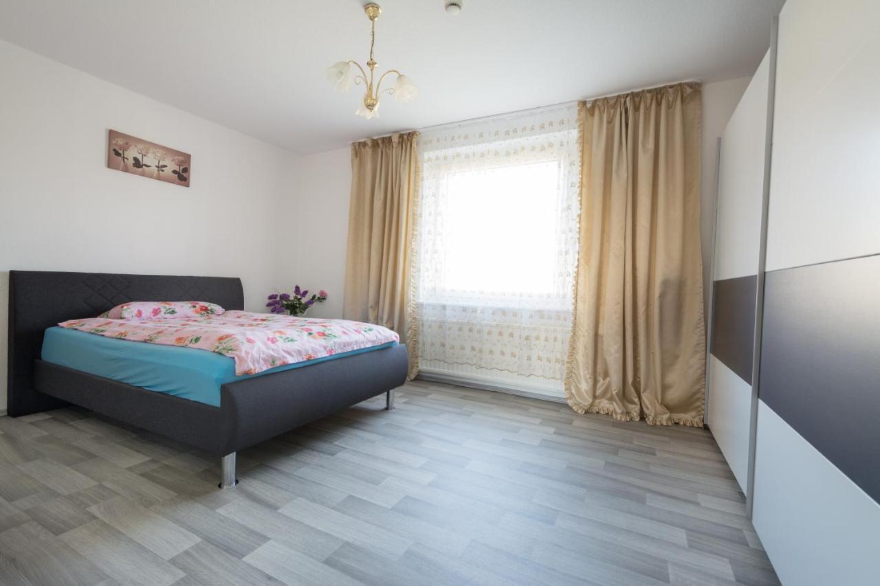 Anyroomdirect Private Apartments In Laatzen Near Hannover Exhibition Room Agency Kültér fotó
